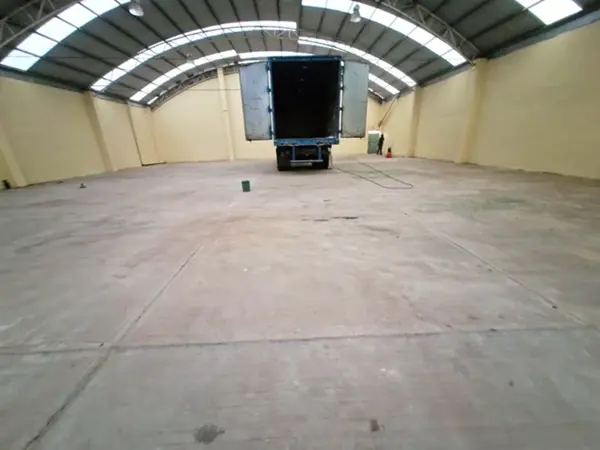 Bodega Comercial en TRenta