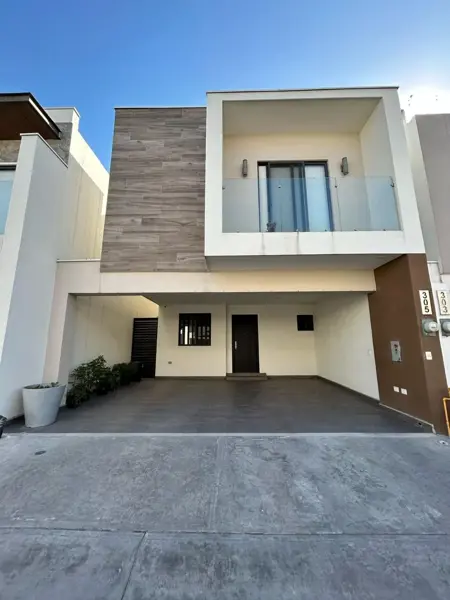 Casa en renta en Montenova, zona Cumbres García