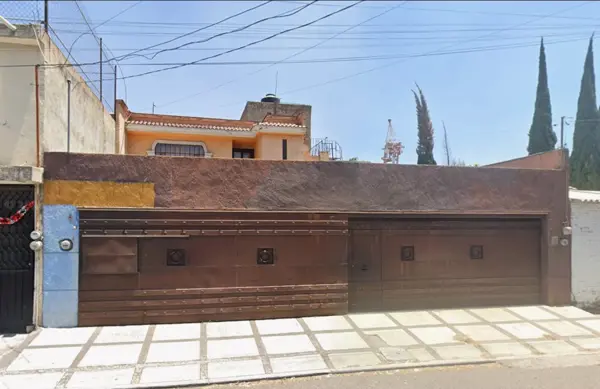 Casa en Ejecución Hipotecaria en Reforma, Puebla: Amplio Espacio y Excelente Ubicación