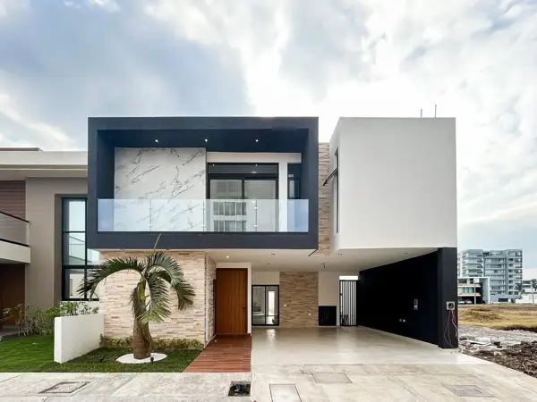 CASA EN FRACC.  PLAYAS DEL CONCHAL