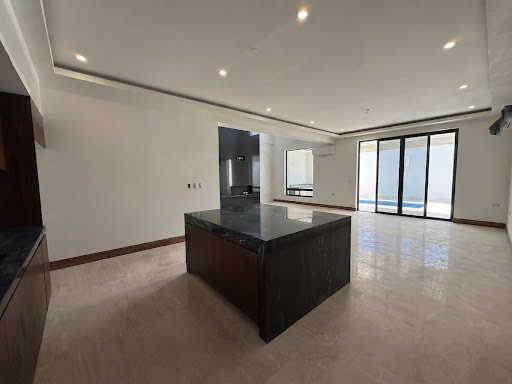 Estrena casa Equipada con recamara en Planta baja, Alberca + Área social techada + Paneles solares