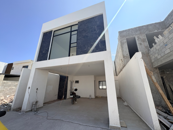 Casa en venta en Los Viñedos, Torreón — foto 2 de 25