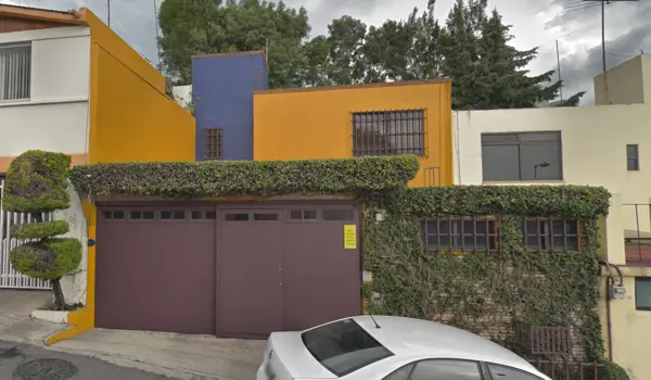 ¡CASA EN VENTA EN LOMAS VERDES! REMATE HIPOTECARIO - VIVE EN UNA ZONA DE ALTA PLUSVALIA