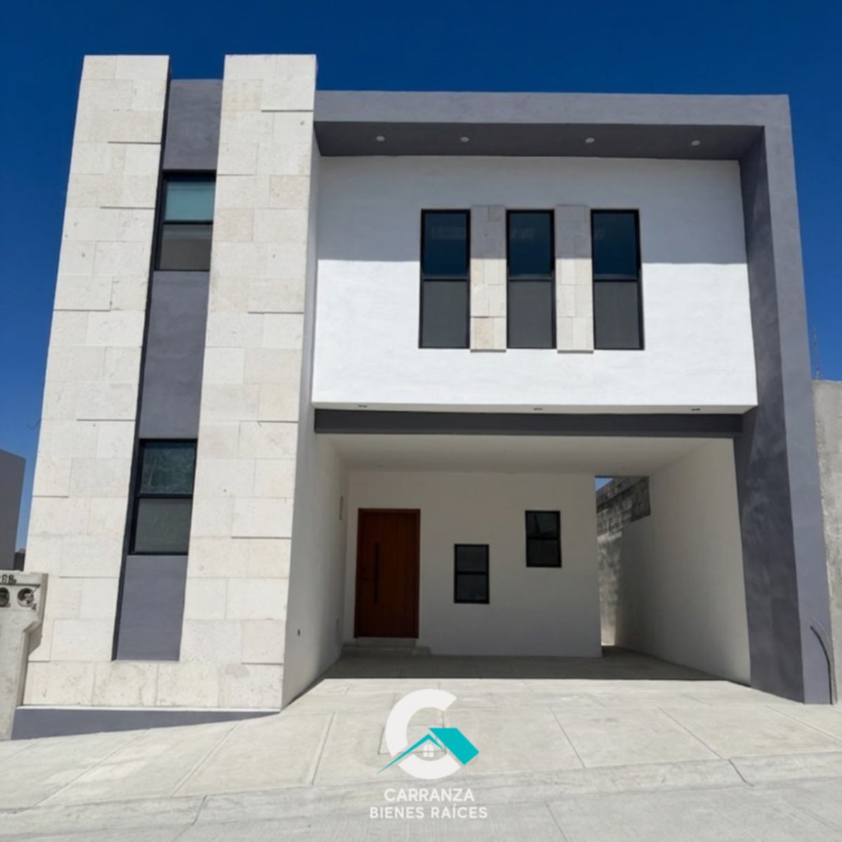 Casa en venta en Jardines Coloniales, Saltillo — foto 1 de 15