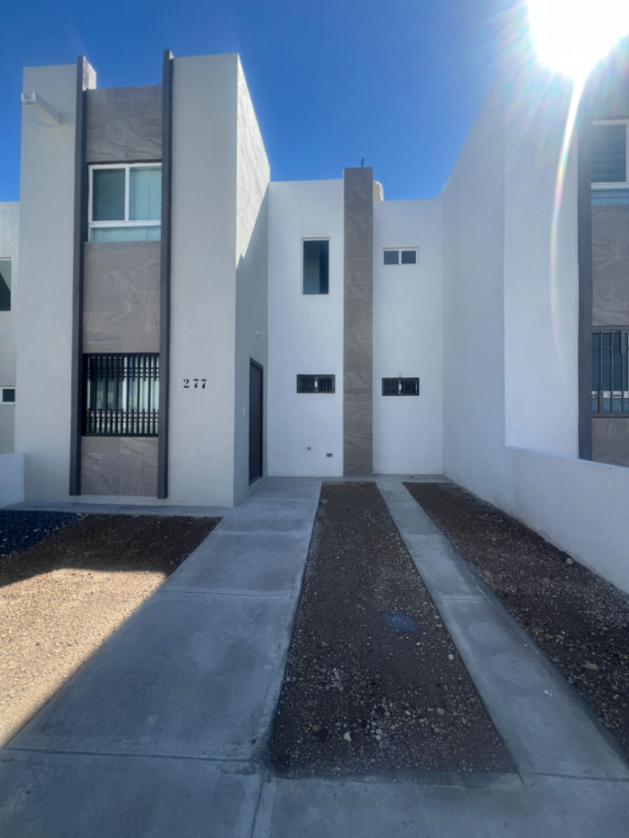 Casa en renta en Nuevo Valle de los Almendros, Saltillo — foto 1 de 19