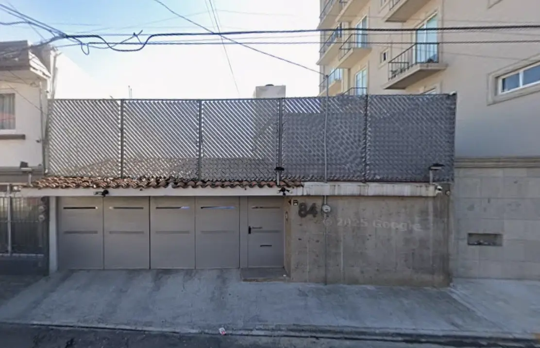 Casa en venta en Lomas Hipodromo, Naucalpan de Juárez — foto 1 de 7