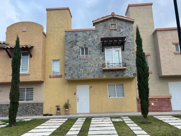 Casa en renta en Real Madeira, Pachuca de Soto — foto 2 de 38