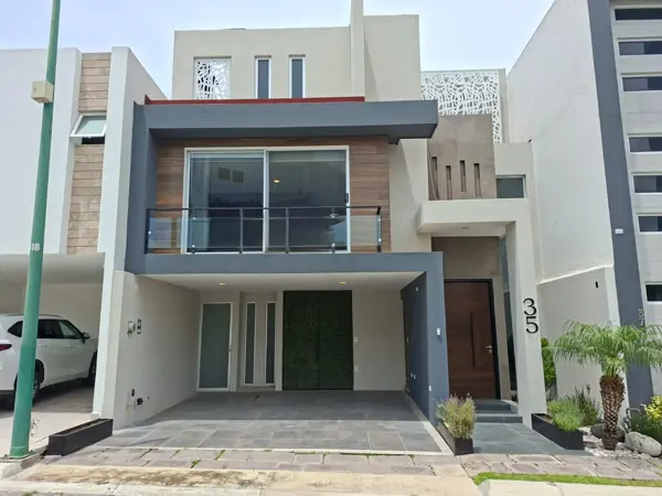 CASA CIMA RESIDENCIAL RENTA