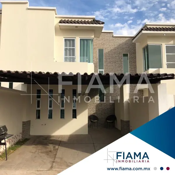 Casa en venta en Fraccionamiento Las Fincas, Tepic — foto 2 de 16