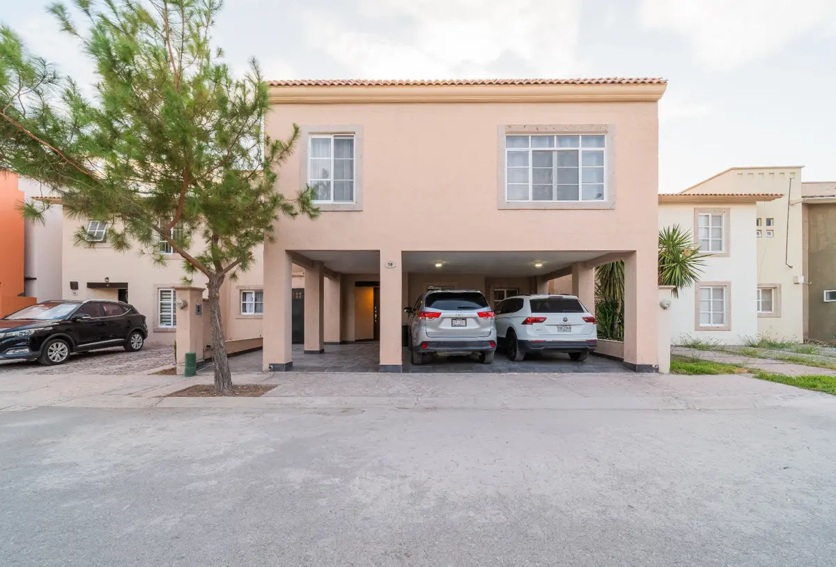 Casa en renta en Santa Bárbara, Torreón — foto 1 de 24