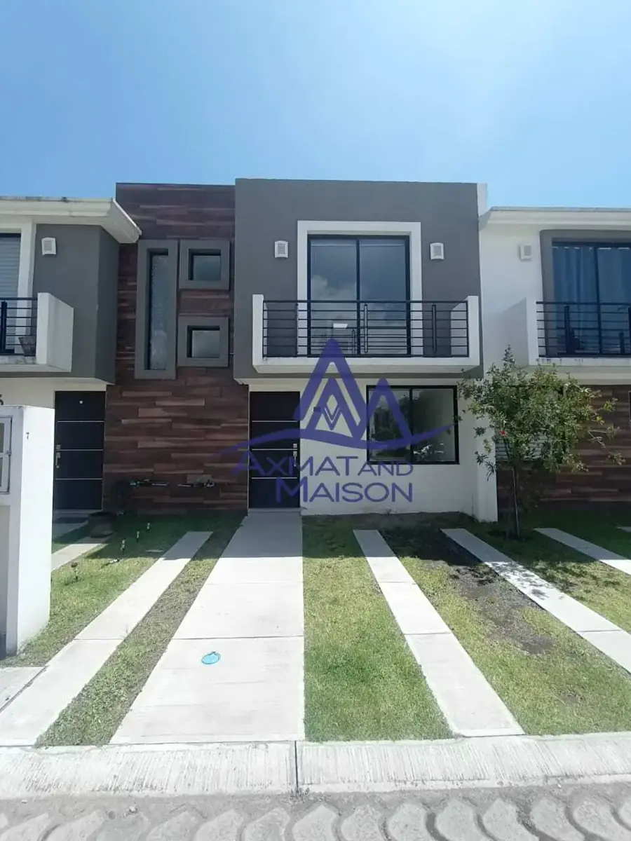 Casa en venta en San Francisco Ocotlán (Ocotlán), Coronango — foto 1 de 12