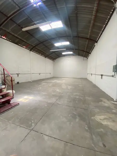 Bodega Diagonal Reforma 300 m2