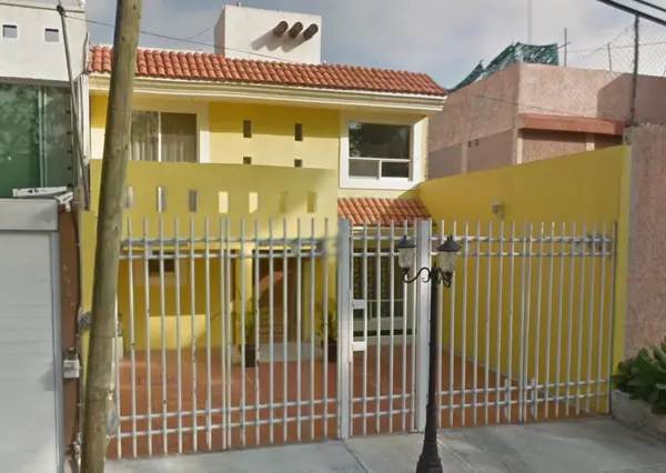 Propiedad en Remate en Puebla: Casa de 3 Recámaras en Villa Satélite Calera