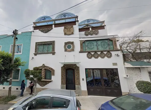¡CASA EN VENTA DE 3 NIVELES! PLUSVALIA ALTA, APROVECHA Y AHORRA CON ESTE REMATE HIPOTECARIO