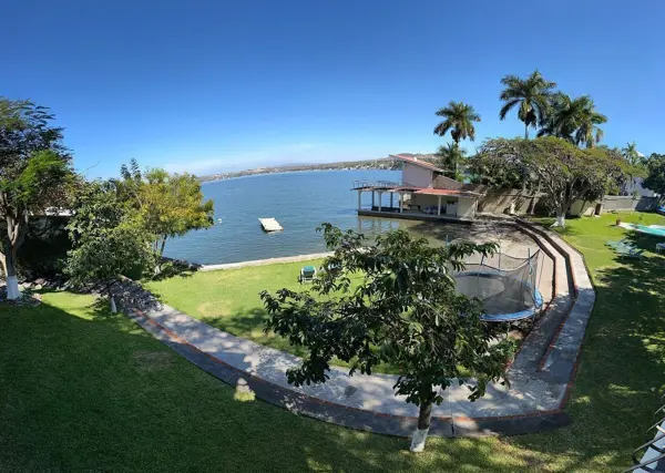 Casa en venta en Tequesquitengo, Jojutla — foto 3 de 26
