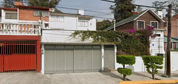¡CASA EN VENTA, AMPLIA COMODA Y EN ZONA DE ALTA PLUSVALIA! HAZ CRCER TU DINERO Y AHORRA