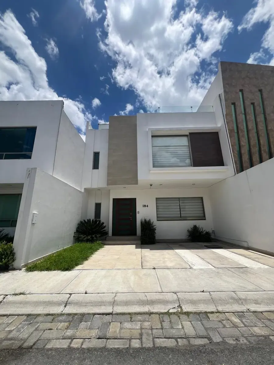 Casa en venta en Los Cedros, Pachuca de Soto — foto 1 de 5