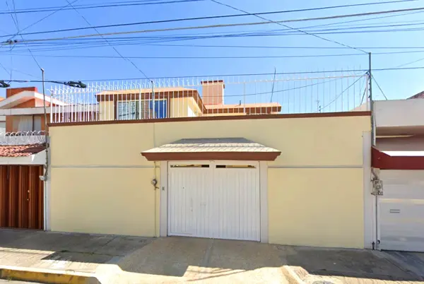 Casa en remate hipotecario en Jardines de San Manuel, Puebla