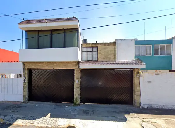 Casa en remate hipotecario en Jardines de San Manuel, Puebla
