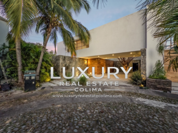 Espectacular residencia en venta en uno de los cotos con mayor plusvalía en colima