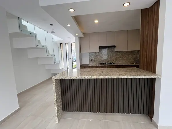 Casa en venta en Cañadas del Arroyo, Corregidora — foto 3 de 15