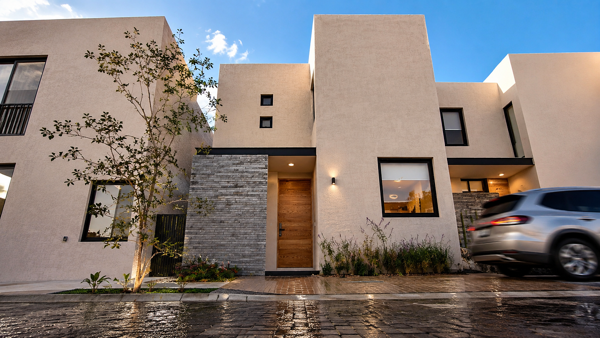 Casa en venta en Zibatá, HERMOSA! 4 Recámaras, una en PB, Luxury !!