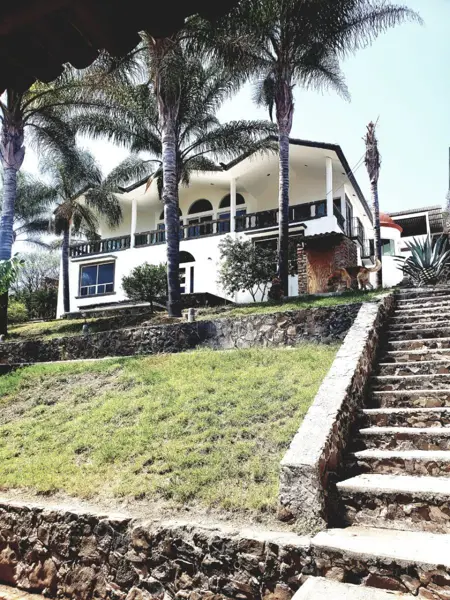 Se Vende Preciosa Residencia en Huertas La Joya, Terreno de 1,500 m2, ÚNICA !!! — foto 1 de 50