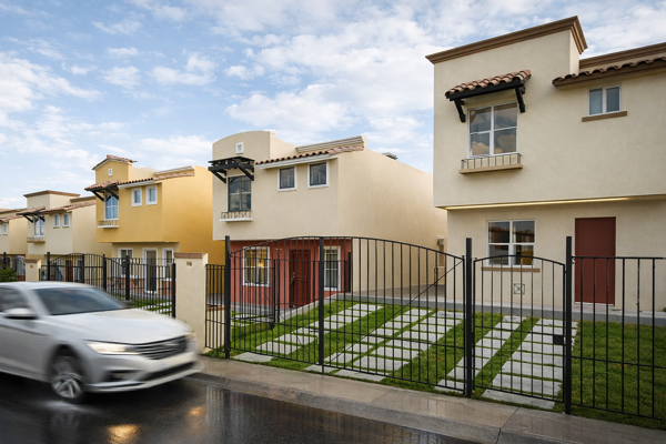 Preciosa Casa en Real Solare, Estilo Californiano, 3 Recamaras, 2.5 Baños, Linda — foto 1 de 9