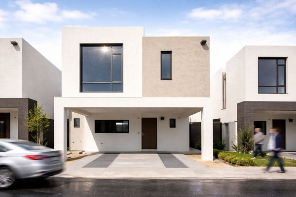 En Venta Casa zona Meseta, 3 Recamaras, Jardín, Estacionamiento Techado, Lujo — foto 1 de 21