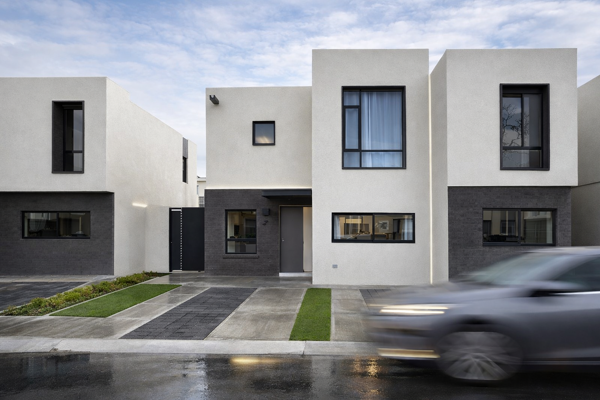 En Venta Hermosa Casa Entre El Refugio y Zibata,  Alberca, 3 Recamaras, 2.5 Baño