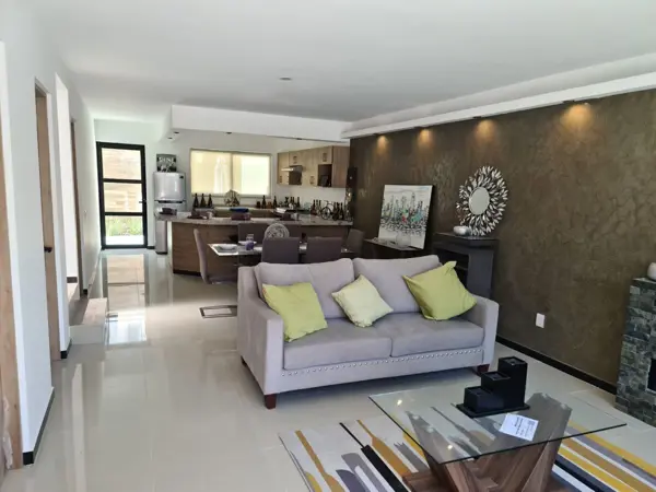 Casa en venta en Cañadas del Arroyo, Corregidora — foto 3 de 23