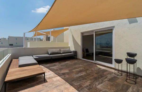 Se Vende Residencia en Zibatá, 3 Niveles, C.278 m2, 4 Recamaras, Roof Garden !!