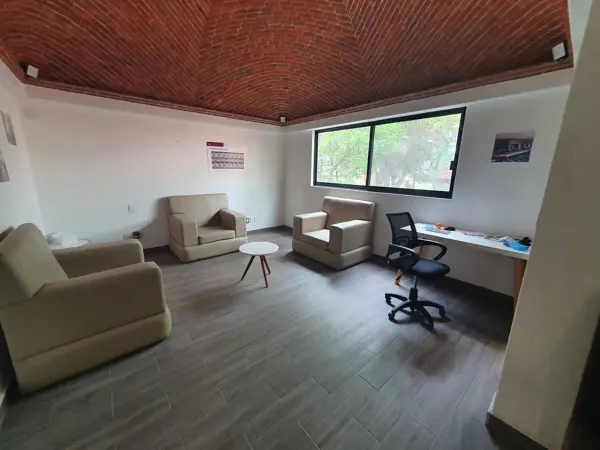Preciosa Casa en Juriquilla, 3 Niveles, TRIPLE ALTURA, Alberca, Seguridad 24.7 Preciosa Casa en Juriquilla, 3 Niveles, TRIPLE ALTURA, Alberca, Seguridad 24.7