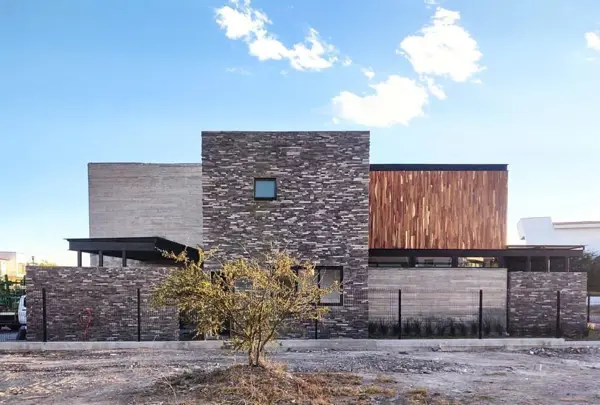 En Venta Residencia en El Campanario, Diseño de Autor, Dobles Alturas, Premium — foto 1 de 12
