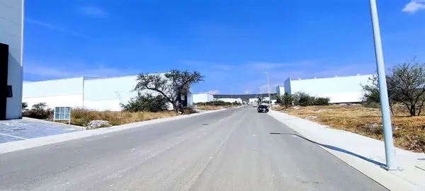 En Venta Terreno Industrial, Zona Zakia, Superficie 1,28150 m2 - 21 m x 61 m