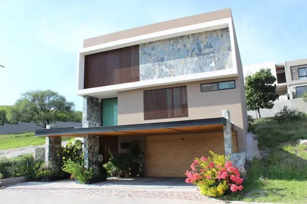 Casa en venta en Altozano el Nuevo Querétaro, Querétaro — foto 1 de 18