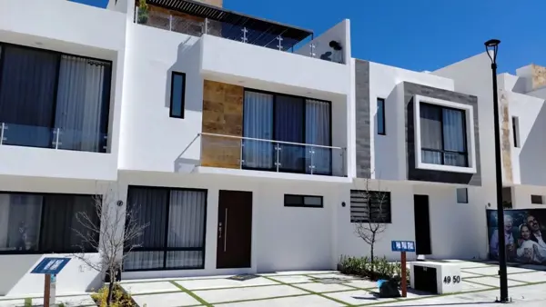 Estrena Casa en Zibata, Hermosas Amenidades, Roof Garden, 4 Recamars, LUJO!