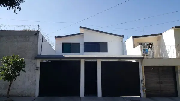 Se Vende Casa en LOMAS DE QUERETARO con Gran Ubicación, de Oportunidad! — foto 1 de 11