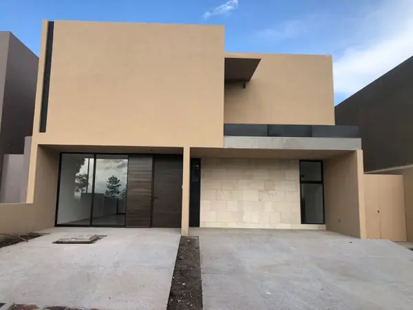 Preciosa Casa en Altozano, Jardín, 3 Recamaras, 4 Baños, Estudio, Equipada, LUJO — foto 1 de 21
