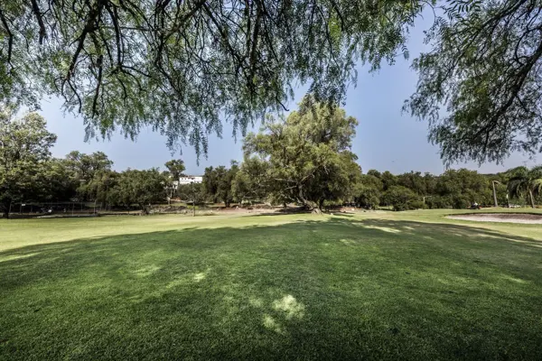 Venta de Terrenos en Balvanera Country Club y Golf desde 370 m2 hasta 1,000 m2 — foto 1 de 27
