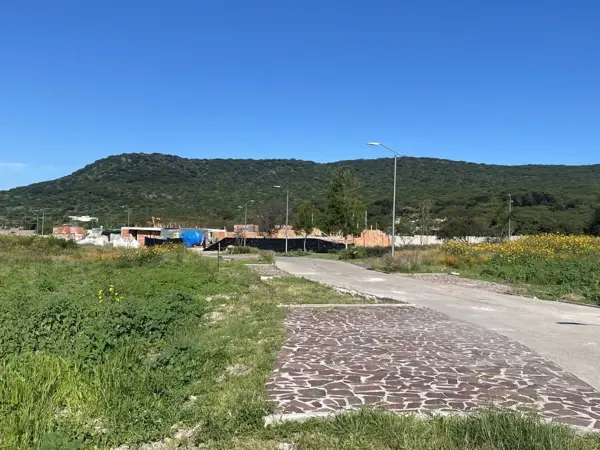 Venta de 6 Lotes de 300 m2 en Altozano, Ubicaciones Insuperables !! — foto 1 de 4