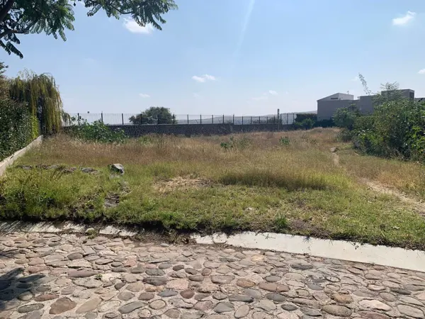 Se Vende Terreno en El Campanario de 743.61 m2, Gran Ubicación !! — foto 1 de 2