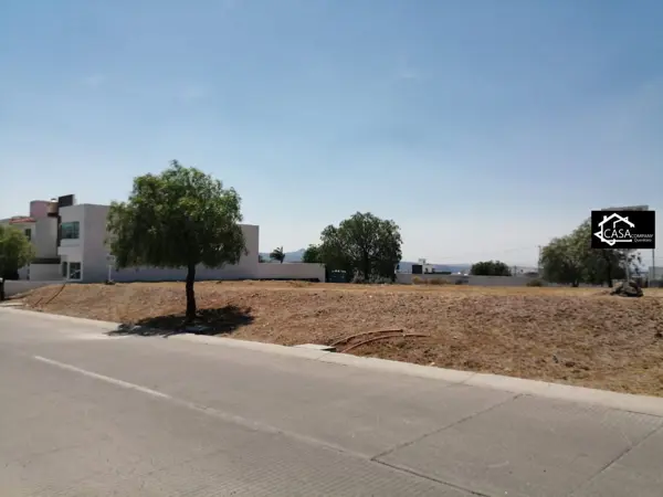 Terreno en venta en Juriquilla, Querétaro — foto 2 de 3