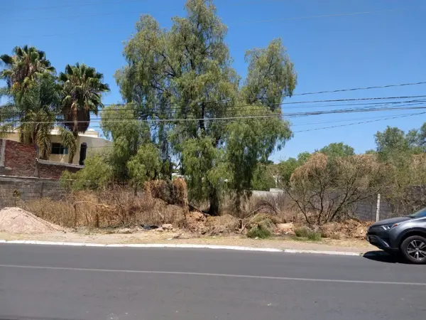 Se Vende Terreno en Villas del Mesón de 1,000 m2 con GRAN UBICACIÓN !! — foto 1 de 2
