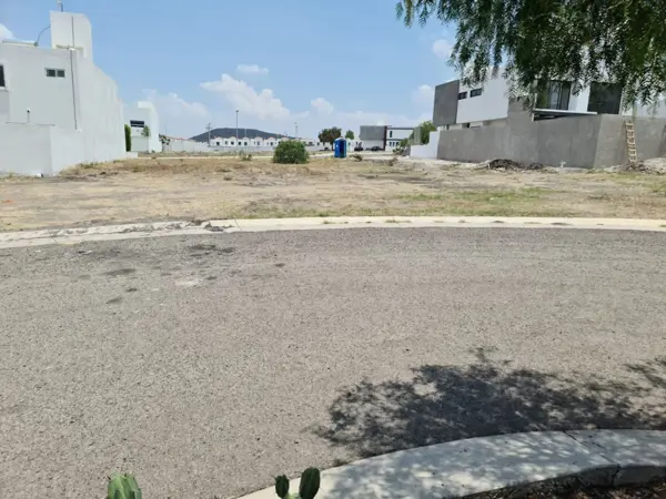 Se Vende Terreno en Grand Juriquilla de 340 m2 en la privada Calakmul — foto 1 de 13