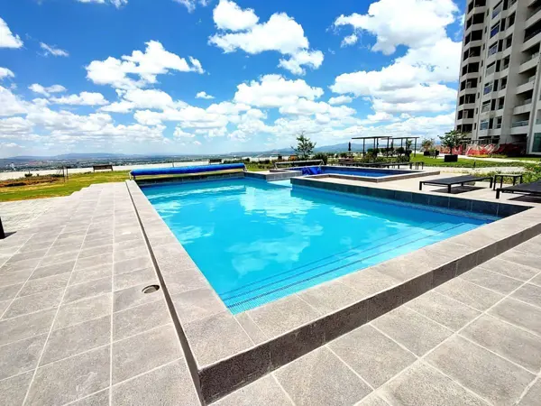 Venta de Departamentos en La Cima Towers, Zona El Campanario, Super Lujo ! — foto 1 de 21