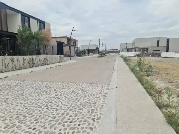 Se Vende Terreno en Lomas del Campanario de 287.78 m2 de OPORTUNIDAD !! — foto 1 de 3