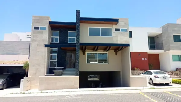 Hermosa Residencia en Misión San Jerónimo, 5 Habitaciones, Sótano, 6.5 Baños.. Hermosa Residencia en Misión San Jerónimo, 5 Habitaciones, Sótano, 6.5 Baños..