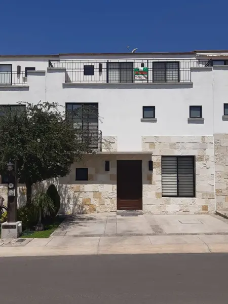 Se Vende Casa En El Refugio, 4 Recamaras, 3.5 Baños, Roof Garden, Equipada ! — foto 1 de 15