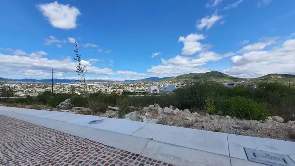 Venta de Terrenos en Lomas de Juriquilla, Etrega Inmediata, Oportunidad !